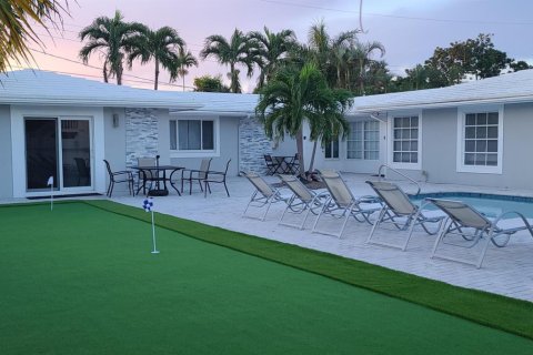 Commercial property in Fort Lauderdale, Florida 173.26 sq.m. № 2077525