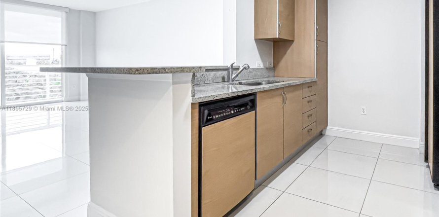 Квартира в Авентура, Флорида 1 спальня, 70.05м2 № 1950004