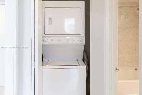 Снять в аренду квартиру в Авентура, Флорида 1 спальня, 70.05м2, № 1950004 - фото 7