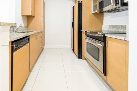 Снять в аренду квартиру в Авентура, Флорида 1 спальня, 70.05м2, № 1950004 - фото 2