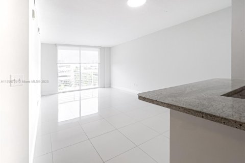 Снять в аренду квартиру в Авентура, Флорида 1 спальня, 70.05м2, № 1950004 - фото 3