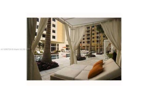 Снять в аренду квартиру в Авентура, Флорида 1 спальня, 70.05м2, № 1950004 - фото 15