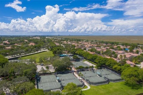 Condo in Coral Springs, Florida, 3 bedrooms № 2081937 - photo 3