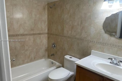 Снять в аренду кондоминиум в Майами, Флорида 2 спальни, 91.14м2, № 1956657 - фото 16