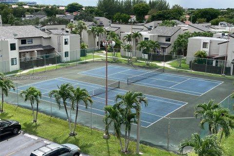 Снять в аренду кондоминиум в Майами, Флорида 2 спальни, 91.14м2, № 1956657 - фото 20