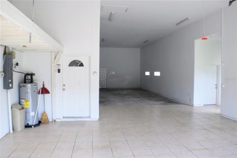 House in Port Orange, Florida 3 bedrooms, 156.17 sq.m. № 2110935 - photo 3