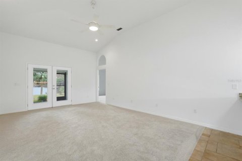 House in Port Orange, Florida 3 bedrooms, 156.17 sq.m. № 2110935 - photo 7
