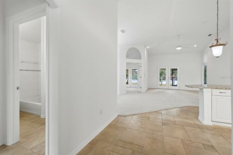 House in Port Orange, Florida 3 bedrooms, 156.17 sq.m. № 2110935 - photo 18