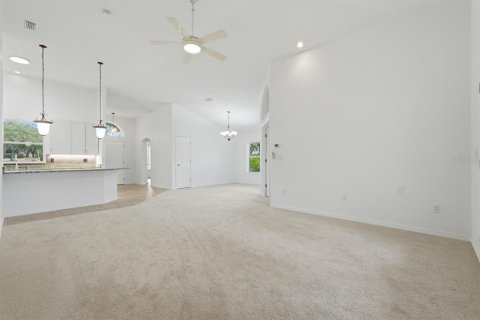 House in Port Orange, Florida 3 bedrooms, 156.17 sq.m. № 2110935 - photo 23
