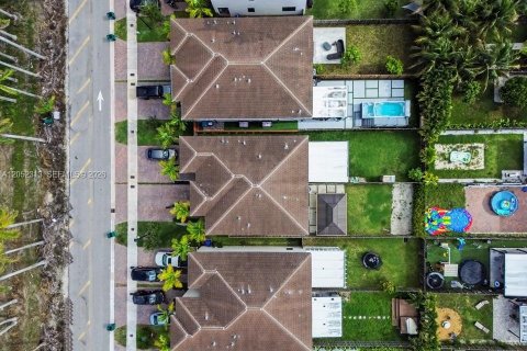 Touwnhouse à louer à Homestead, Floride: 3 chambres, 140.65 m2 № 2192148 - photo 6