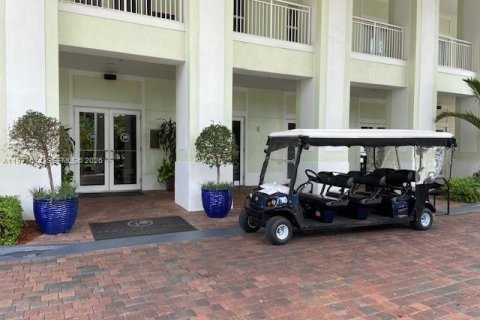 Condominio en venta en Doral, Florida, 1 dormitorio, 99.41 m2 № 2032893 - foto 11