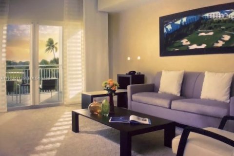 Condominio en venta en Doral, Florida, 1 dormitorio, 99.41 m2 № 2032893 - foto 19
