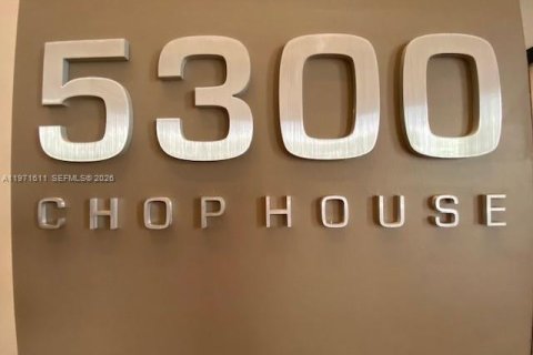 Condominio en venta en Doral, Florida, 1 dormitorio, 99.41 m2 № 2032893 - foto 21