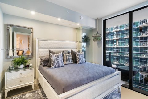 Condominio en alquiler en Miami, Florida, 1 dormitorio, 81.85 m2 № 2039904 - foto 11