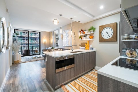 Condominio en alquiler en Miami, Florida, 1 dormitorio, 81.85 m2 № 2039904 - foto 5