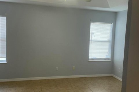 Villa ou maison à louer à Port St. Lucie, Floride: 3 chambres, 151.62 m2 № 2244498 - photo 5