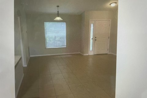 Villa ou maison à louer à Port St. Lucie, Floride: 3 chambres, 151.62 m2 № 2244498 - photo 10