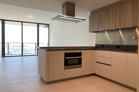 Кондоминиум с 1 спальней в Майами, Флорида № 2067832