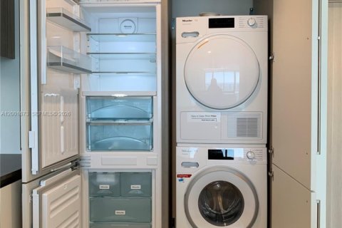 Купить кондоминиум в Майами, Флорида 1 спальня, 61.78м2, № 2067832 - фото 5