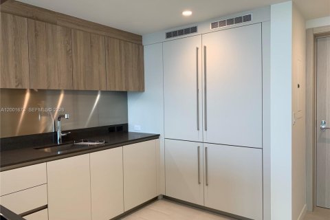 Купить кондоминиум в Майами, Флорида 1 спальня, 61.78м2, № 2067832 - фото 4