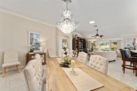 House in The Villages, Florida 3 bedrooms, 186.18 sq.m. № 1588785 - photo 9