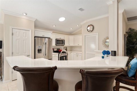 House in The Villages, Florida 3 bedrooms, 186.18 sq.m. № 1588785 - photo 17