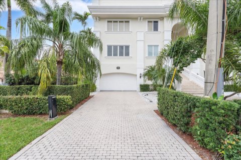 Villa ou maison à vendre à Fort Lauderdale, Floride: 6 chambres, 1520.9 m2 № 2147292 - photo 6