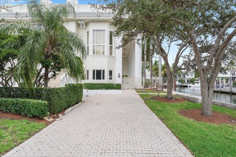 Villa ou maison à vendre à Fort Lauderdale, Floride: 6 chambres, 1520.9 m2 № 2147292 - photo 5