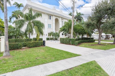 Villa ou maison à vendre à Fort Lauderdale, Floride: 6 chambres, 1520.9 m2 № 2147292 - photo 3