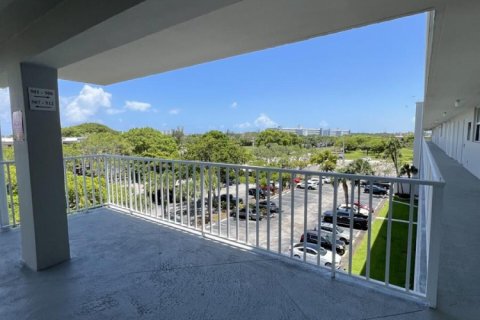 Condo in Boca Raton, Florida, 2 bedrooms  № 2251006 - photo 29