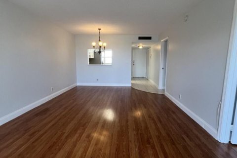 Condo in Boca Raton, Florida, 2 bedrooms  № 2251006 - photo 21