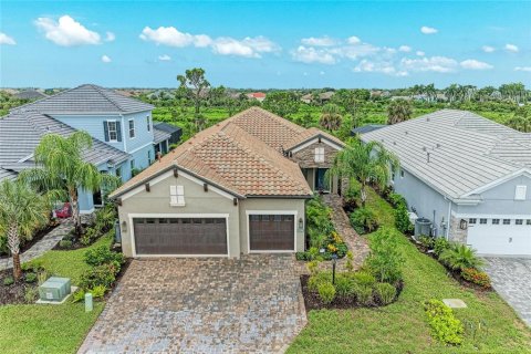 House in Englewood, Florida 3 bedrooms, 212.65 sq.m. № 2303194