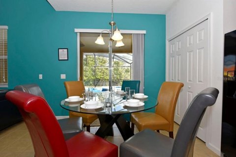 Villa ou maison à vendre à Davenport, Floride: 6 chambres, 267.19 m2 № 2419285 - photo 6