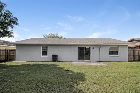 Villa ou maison à louer à Orlando, Floride: 3 chambres, 153.47 m2 № 2419627 - photo 16