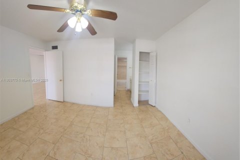 Снять в аренду кондоминиум в Майами, Флорида 1 спальня, 56.67м2, № 1955759 - фото 5