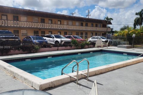 Снять в аренду кондоминиум в Майами, Флорида 1 спальня, 56.67м2, № 1955759 - фото 21