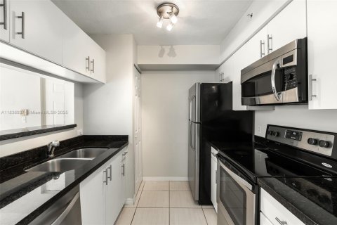 Condominio en venta en Miramar, Florida, 1 dormitorio, 55.74 m2 № 1821755 - foto 10