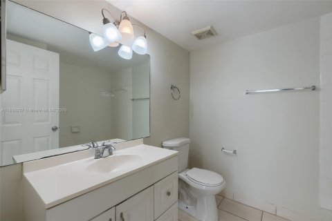 Condominio en venta en Miramar, Florida, 1 dormitorio, 55.74 m2 № 1821755 - foto 15
