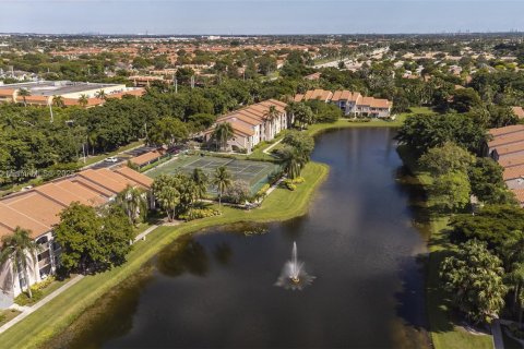 Condominio en venta en Miramar, Florida, 1 dormitorio, 55.74 m2 № 1821755 - foto 4