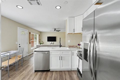 House in Oldsmar, Florida 3 bedrooms, 131.55 sq.m. № 2258743 - photo 9