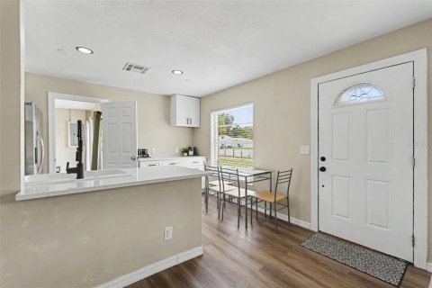 House in Oldsmar, Florida 3 bedrooms, 131.55 sq.m. № 2258743 - photo 5