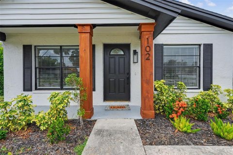 House in Oldsmar, Florida 3 bedrooms, 131.55 sq.m. № 2258743 - photo 2