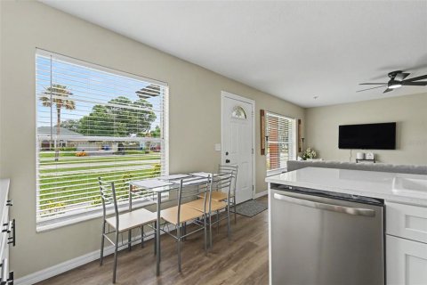 House in Oldsmar, Florida 3 bedrooms, 131.55 sq.m. № 2258743 - photo 7