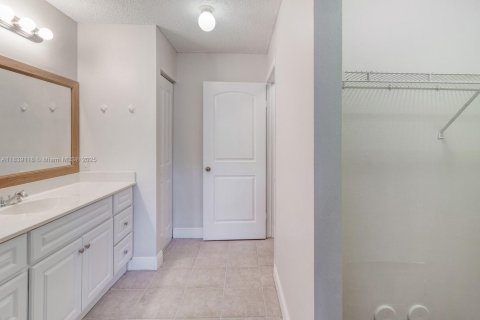 Condominio en alquiler en Coral Springs, Florida, 2 dormitorios, 103.49 m2 № 1827529 - foto 17