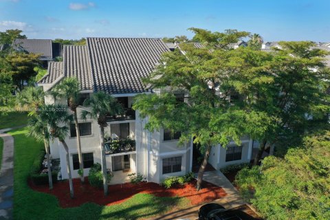 Condominio en alquiler en Coral Springs, Florida, 2 dormitorios, 103.49 m2 № 1827529 - foto 1