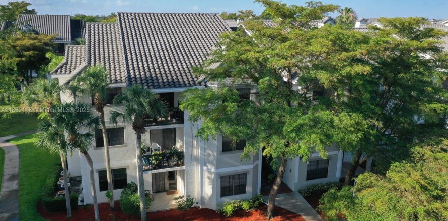 Condominio en Coral Springs, Florida, 2 dormitorios  № 1827529