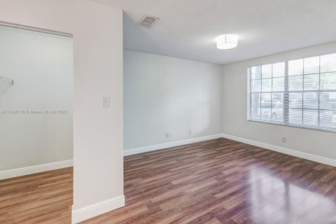 Condominio en alquiler en Coral Springs, Florida, 2 dormitorios, 103.49 m2 № 1827529 - foto 15