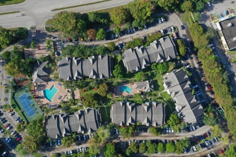 Condominio en alquiler en Coral Springs, Florida, 2 dormitorios, 103.49 m2 № 1827529 - foto 5
