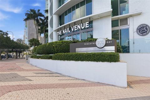 Condo in Miami, Florida, 2 bedrooms  № 2189952 - photo 2