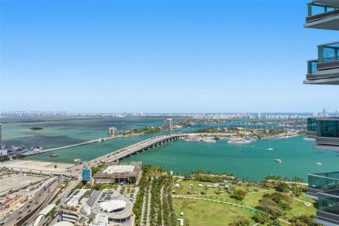 Condo in Miami, Florida, 2 bedrooms  № 2189952